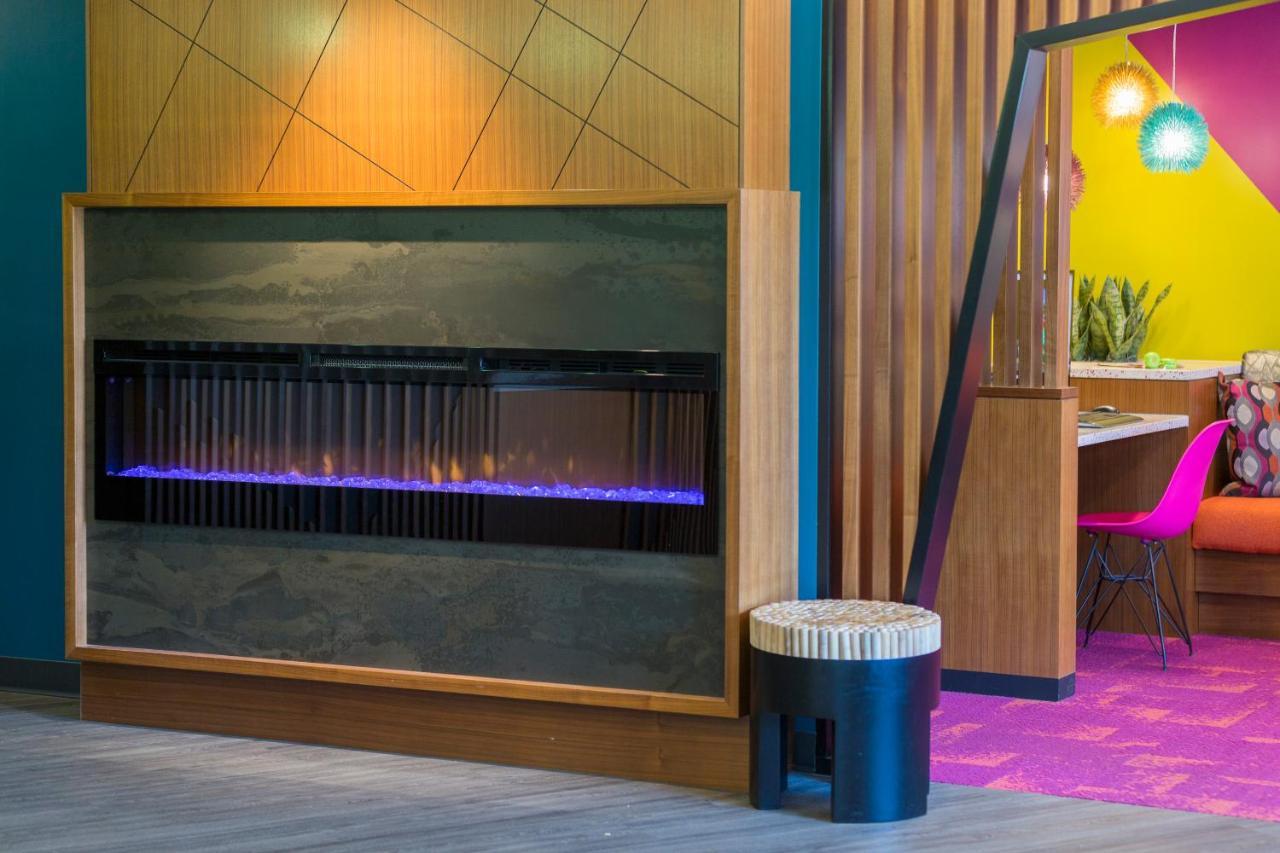 Accent Inns Vancouver Airport Ричмънд Екстериор снимка