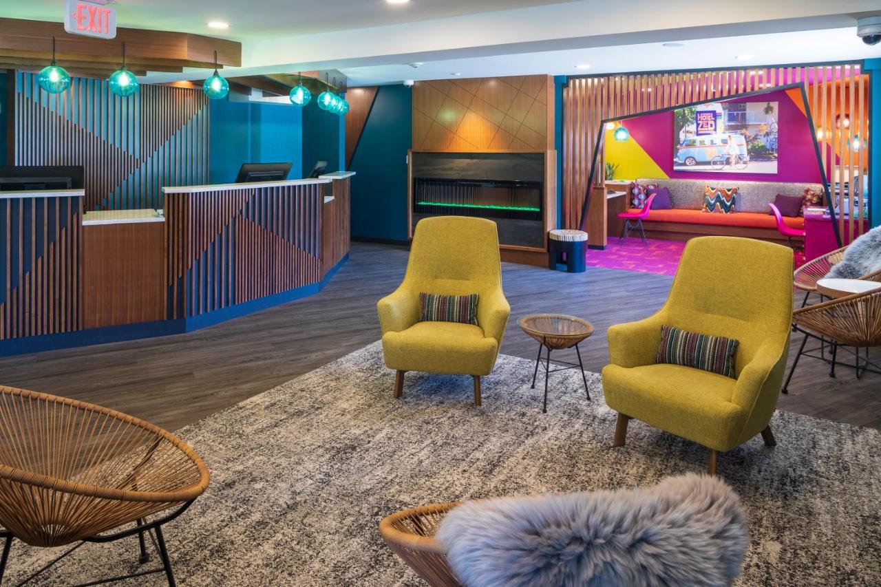 Accent Inns Vancouver Airport Ричмънд Екстериор снимка