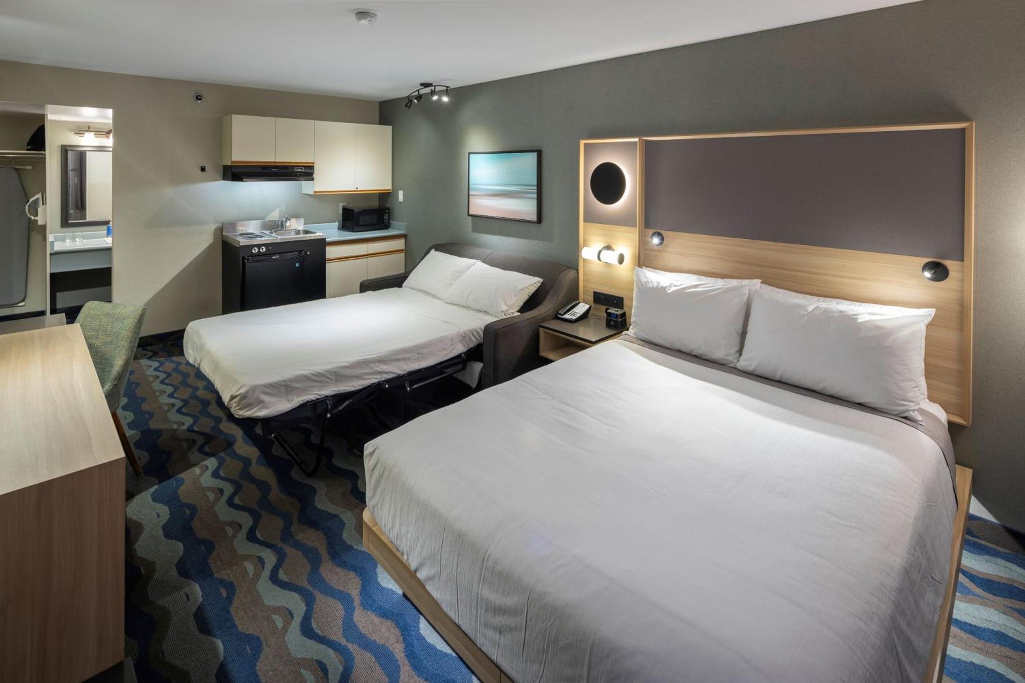 Accent Inns Vancouver Airport Ричмънд Екстериор снимка