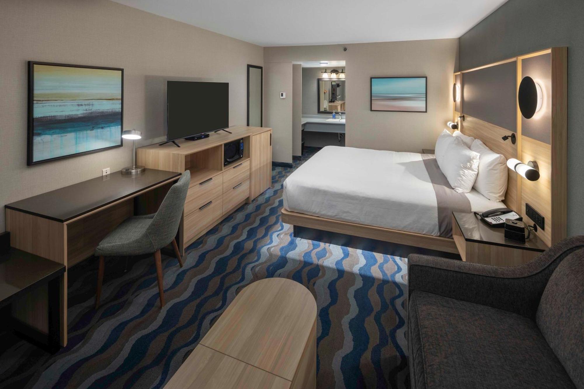 Accent Inns Vancouver Airport Ричмънд Екстериор снимка