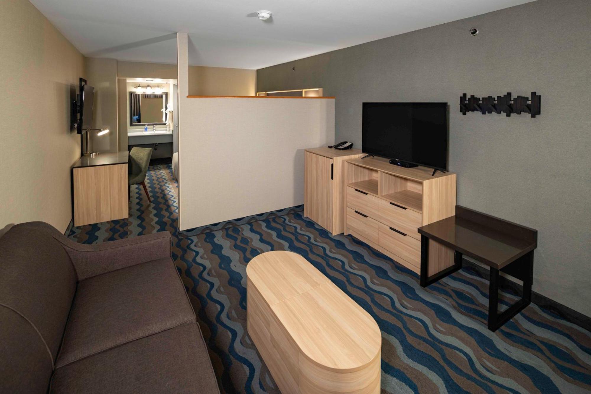 Accent Inns Vancouver Airport Ричмънд Екстериор снимка