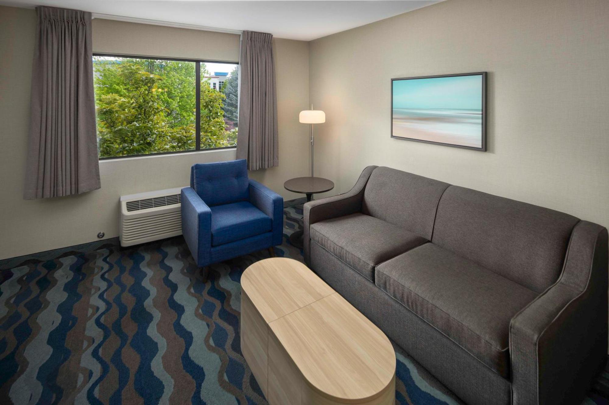 Accent Inns Vancouver Airport Ричмънд Екстериор снимка